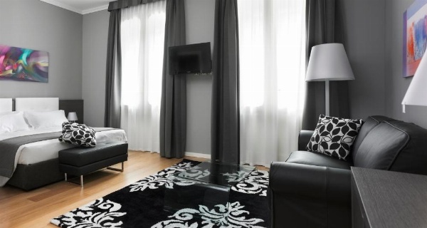 Palace Suite image 16