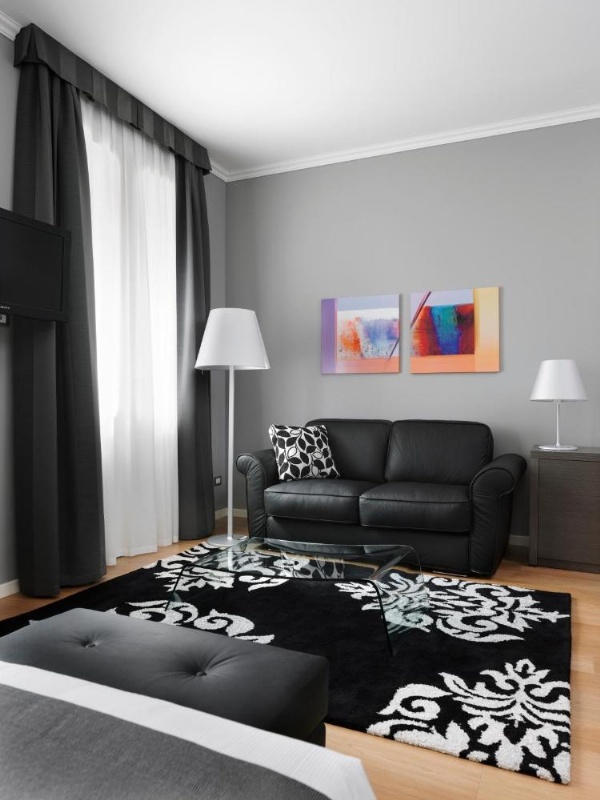 Palace Suite image 17